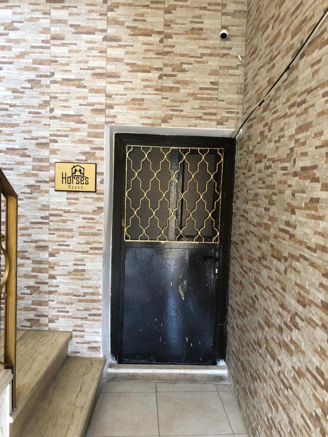 Horses House Apartment Karak Ngoại thất bức ảnh